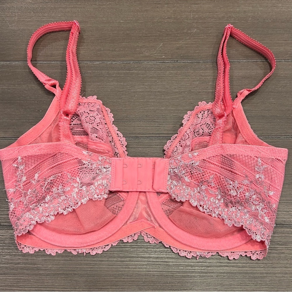 Wacoal 65191 Embrace Lace Bra - Picture 4 of 8